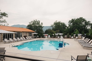 Waynesville Inn And Golf Club, Tapestry Collection By Hilton,Lake Junaluska>>Cherokee,4 star
