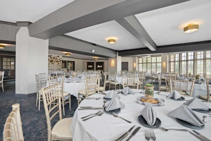 waynesville inn and golf club tapestry collection by hilton