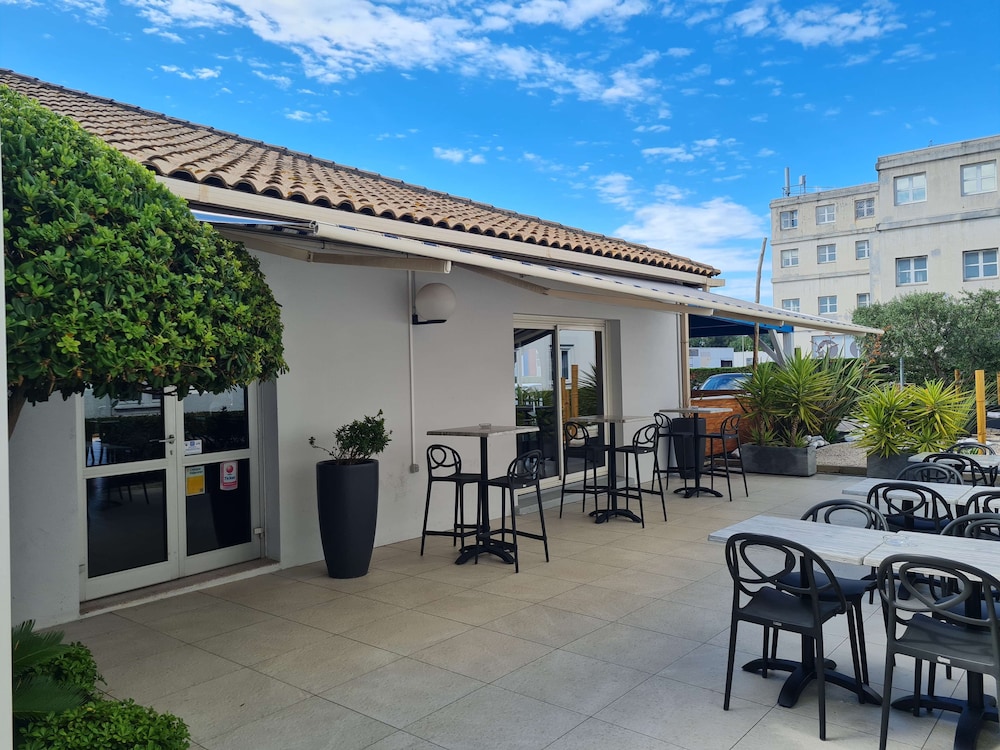 kyriad montpellier sud a709