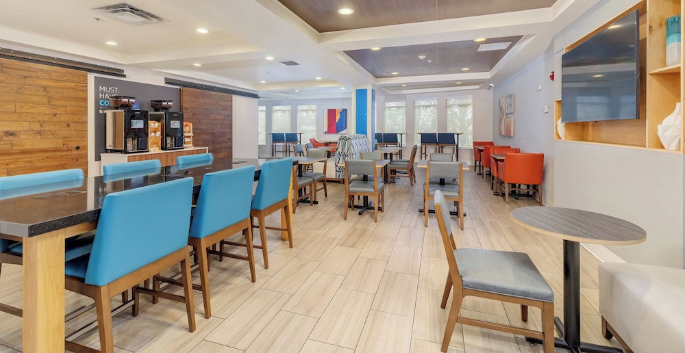 holiday inn express hotel and suites medford central point by ihg