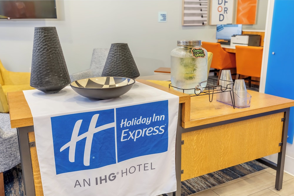 holiday inn express hotel and suites medford central point by ihg
