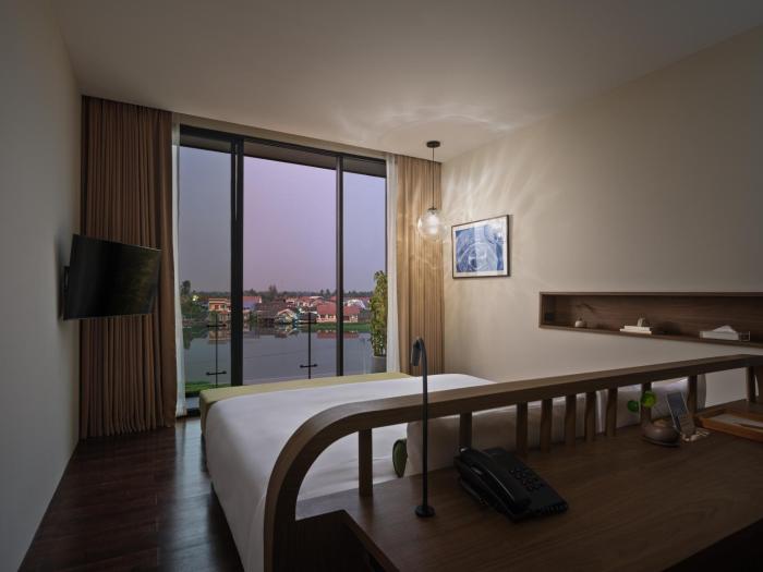 neera retreat hotel