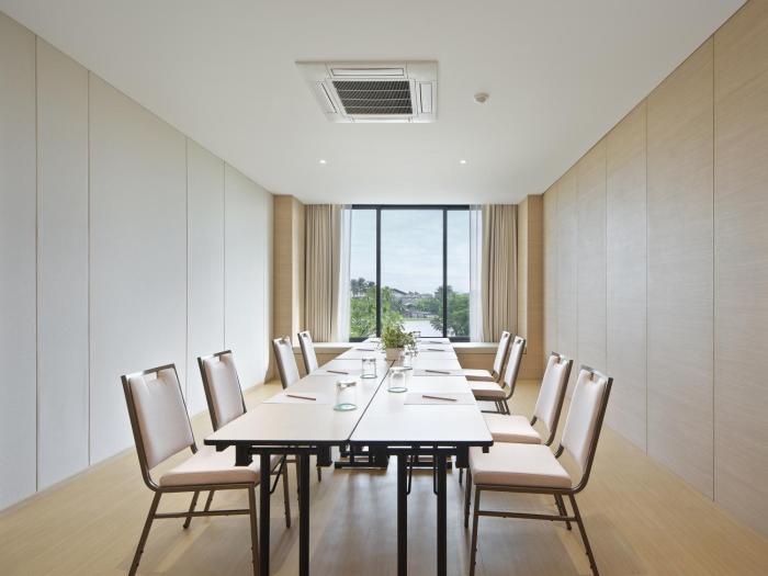 neera retreat hotel