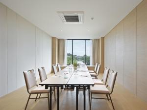 neera retreat hotel