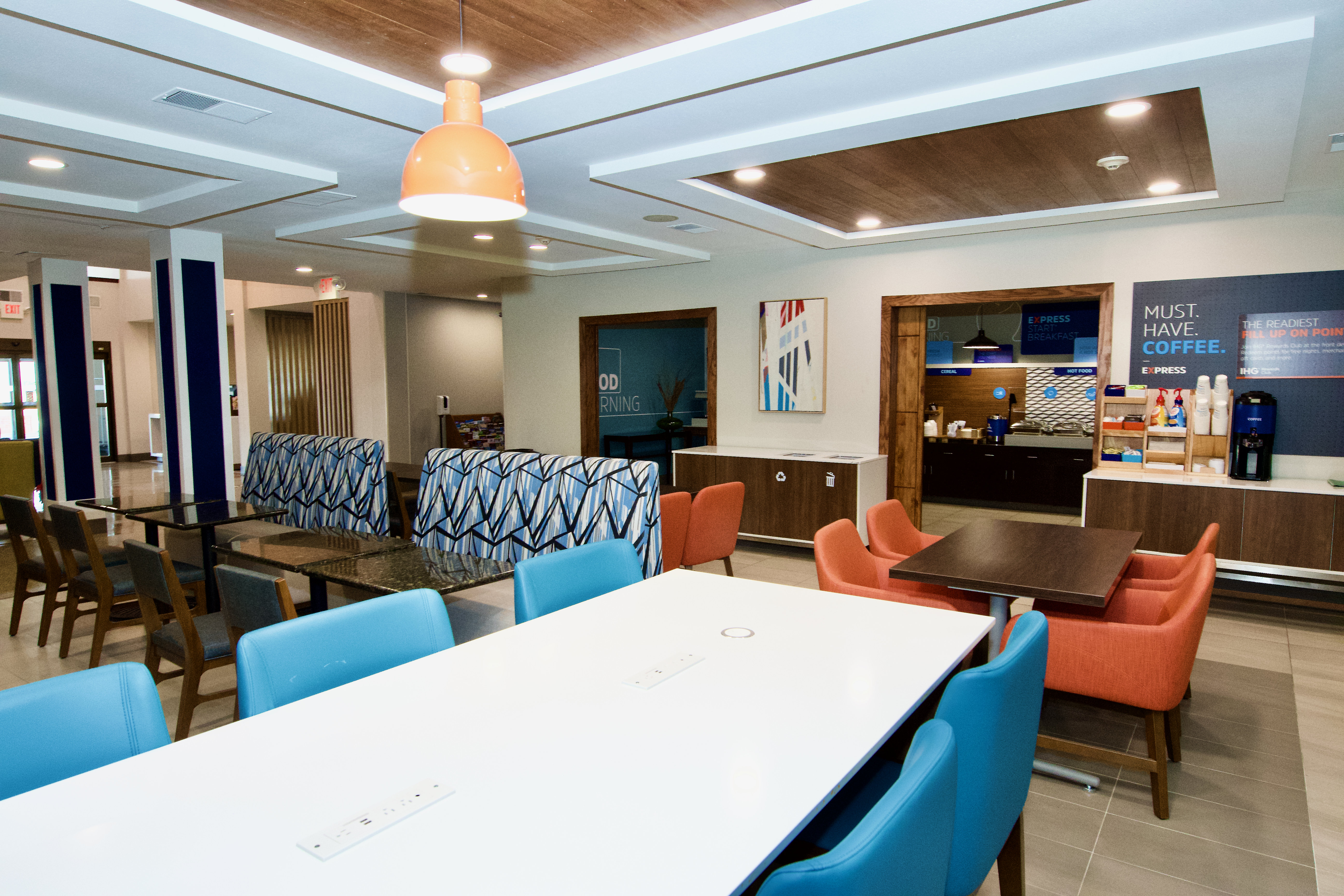 holiday inn express hotel and suites st charles by ihg