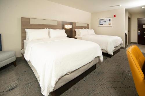 holiday inn express hotel and suites st charles by ihg