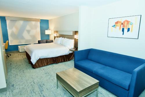 holiday inn express hotel and suites st charles by ihg