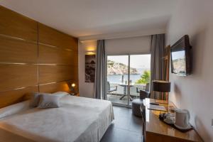 Palladium Hotel Cala Llonga - Adults Only,In Cala Llonga,4 star