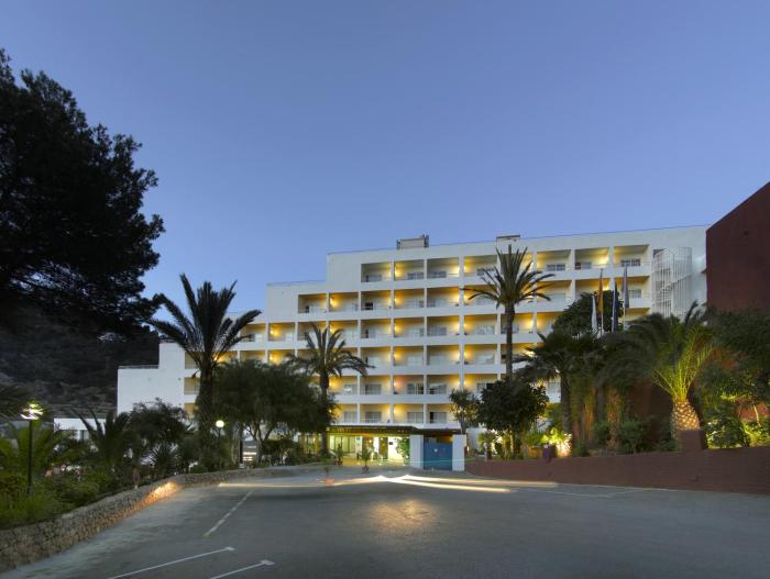 palladium hotel cala llonga adults only