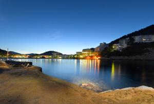 palladium hotel cala llonga adults only