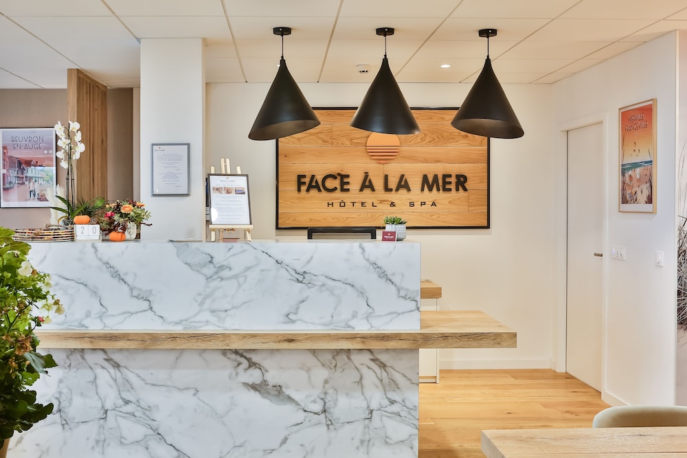 hotel and spa face a la mer