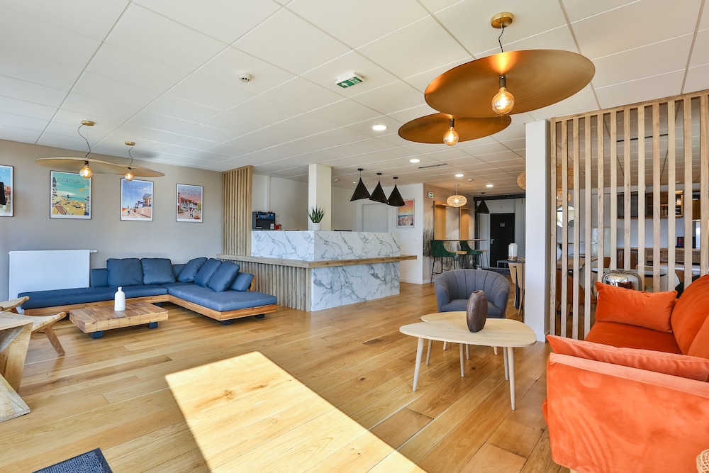 hotel and spa face a la mer