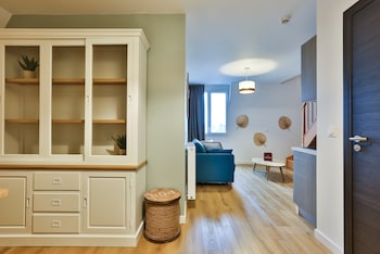 hotel and spa face a la mer