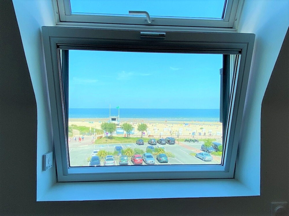 hotel and spa face a la mer