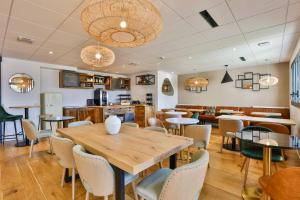 merville franceville plage