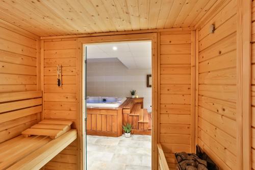 merville franceville plage