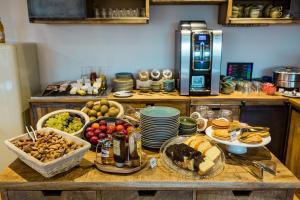 hotel and spa face a la mer