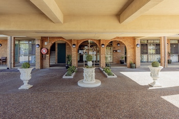 cumberland motor inn