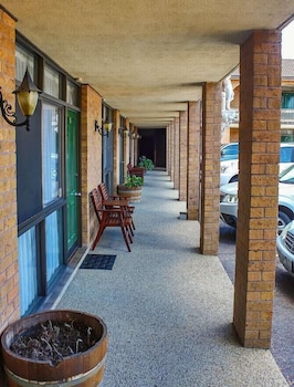 cumberland motor inn