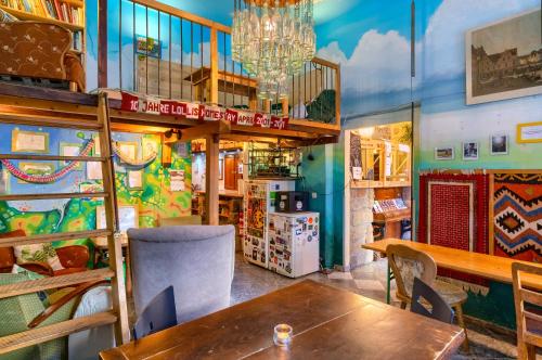 lollis homestay hostel