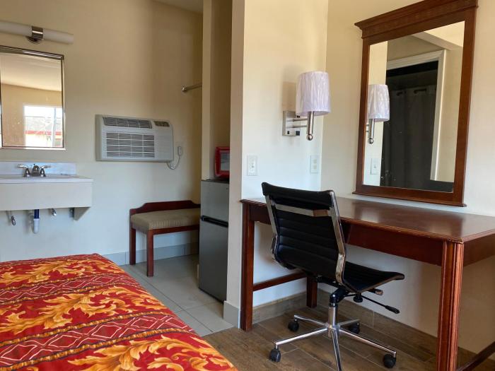 relax inn plaquemine