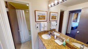 manor vail lodge