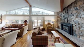 manor vail lodge