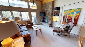 manor vail lodge