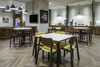 fairfield inn and suites by marriott kansas city north gladstone