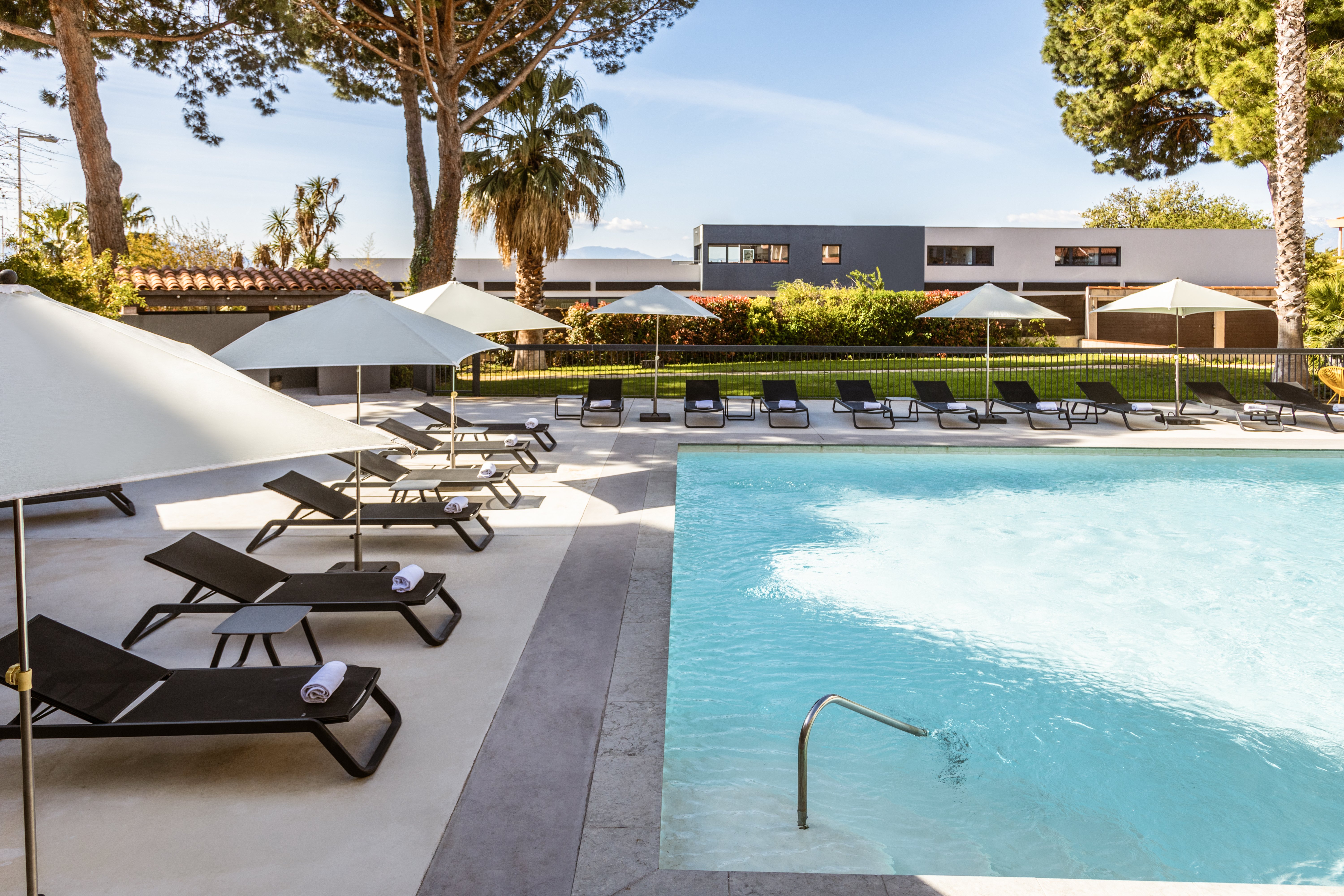 holiday inn perpignan by ihg