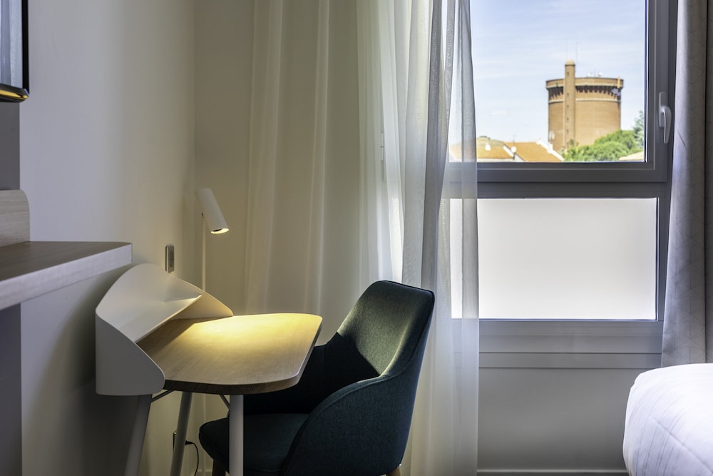 holiday inn perpignan by ihg