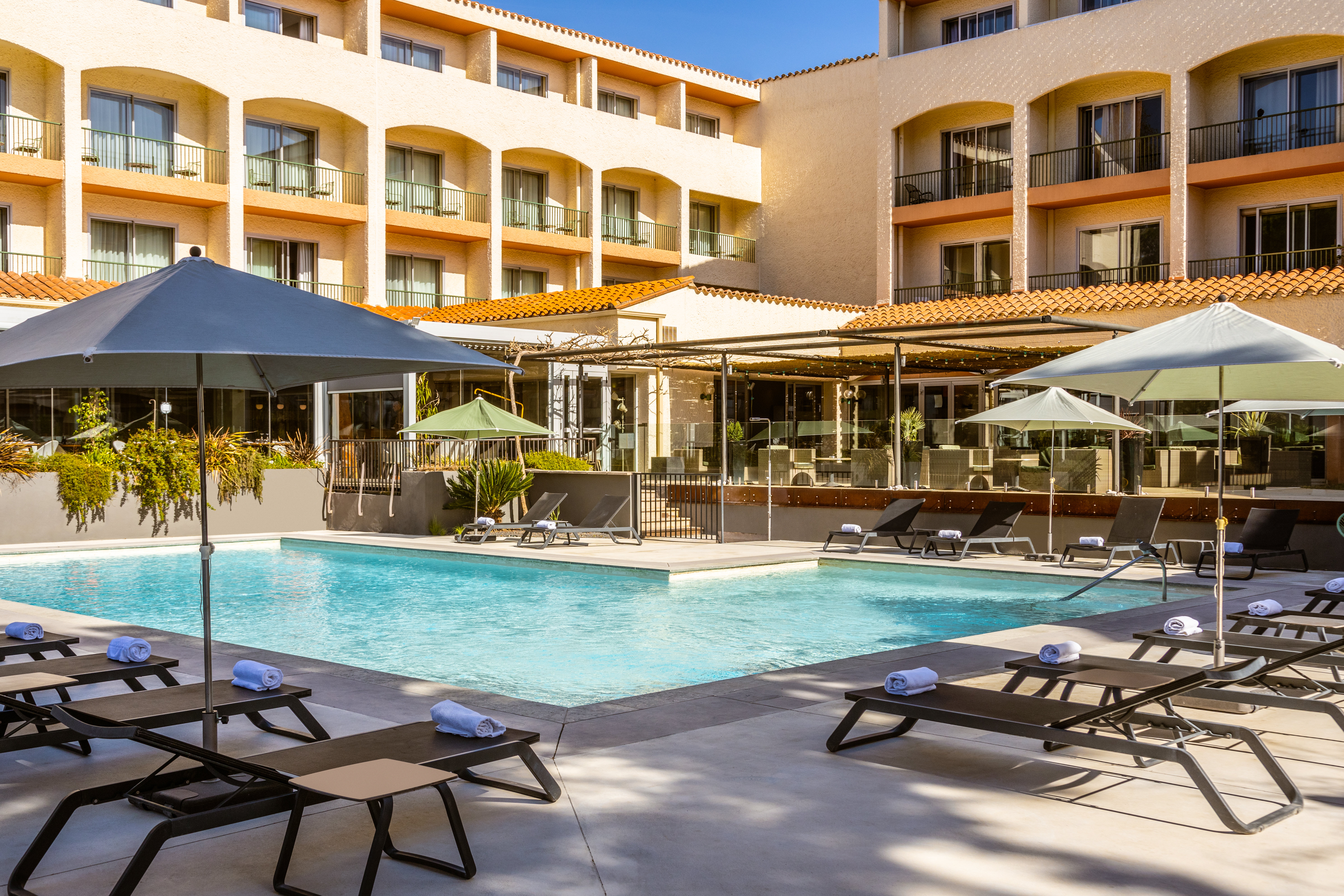 holiday inn perpignan by ihg