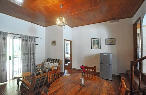 Acquario Villa,Baie Sainte Anne>>Anse Volbert Village,3 star