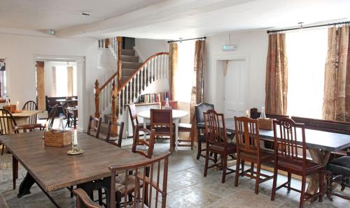 black lion court