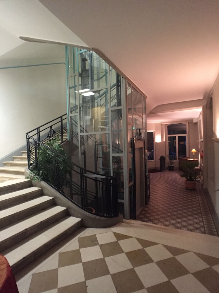 new providence hotel