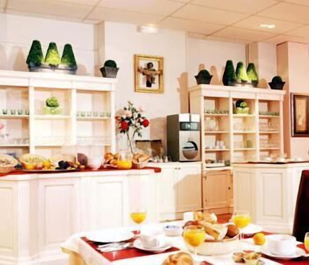 new providence hotel