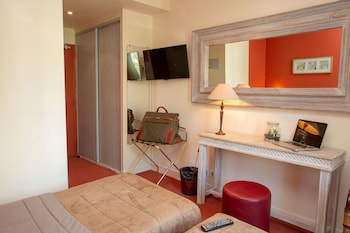 new providence hotel