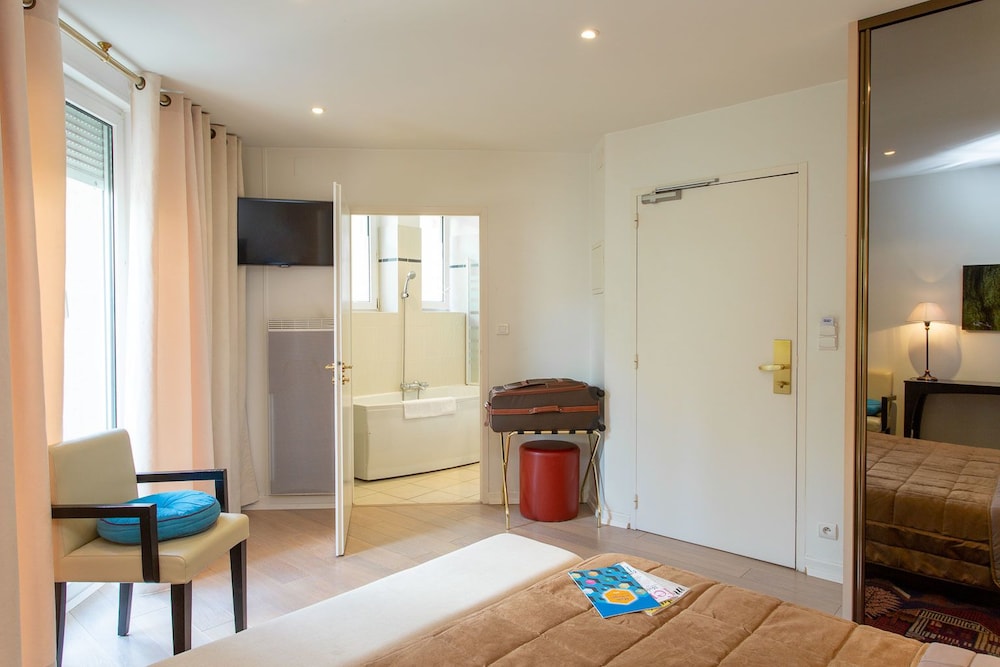 new providence hotel