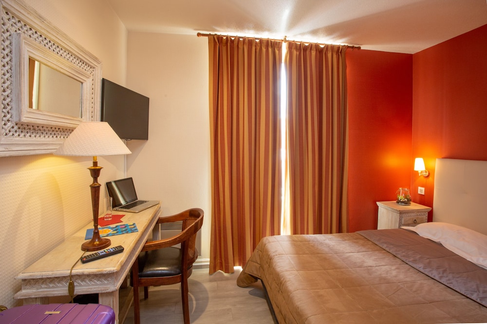 new providence hotel