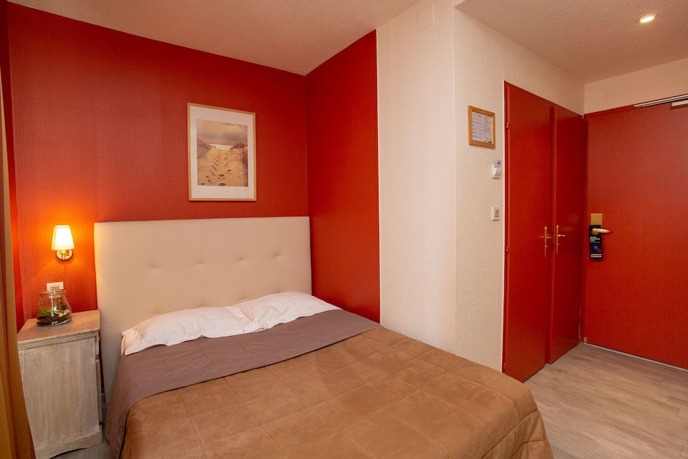 new providence hotel