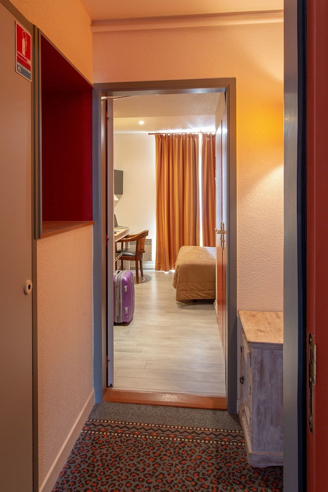 new providence hotel