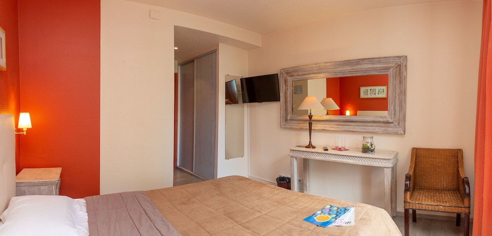 new providence hotel