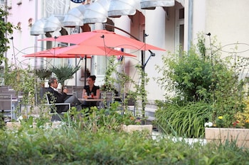 new providence hotel