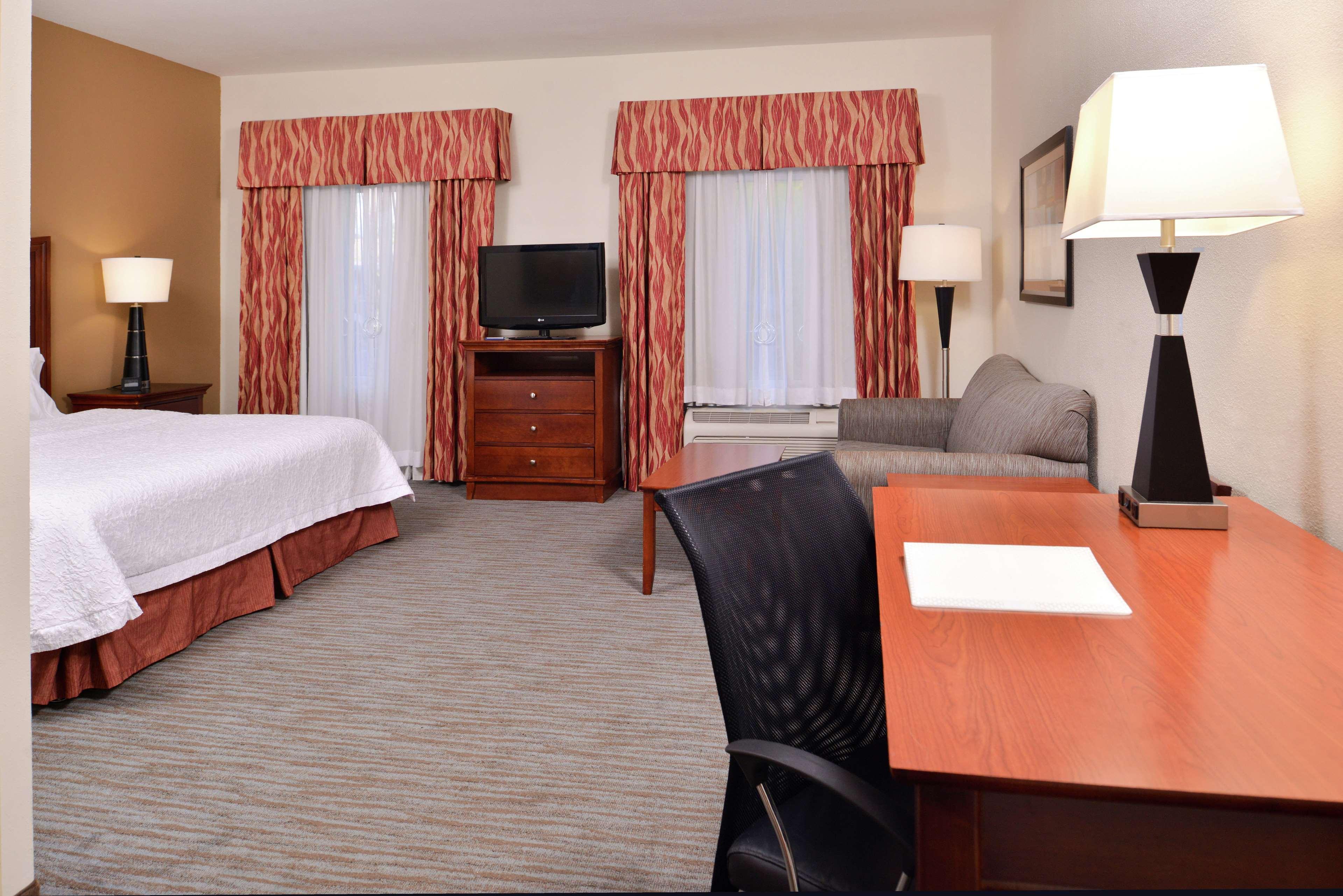 hampton inn and suites cape coral fort myers area fl