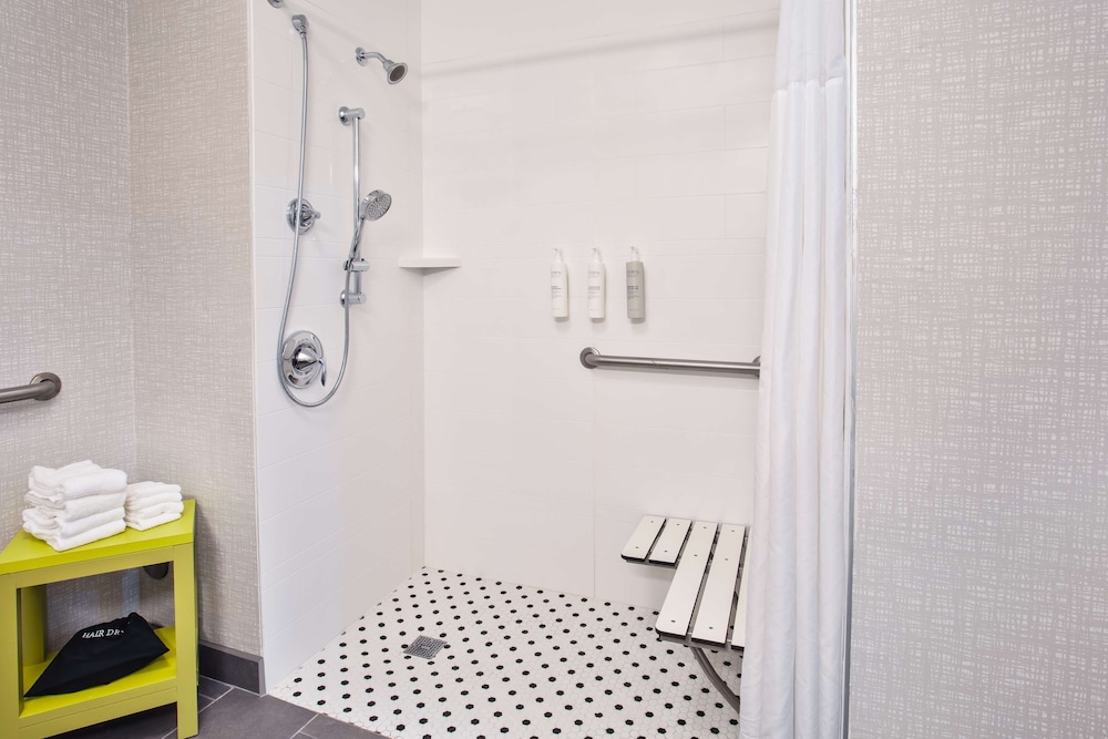 hampton inn and suites cape coral fort myers area fl