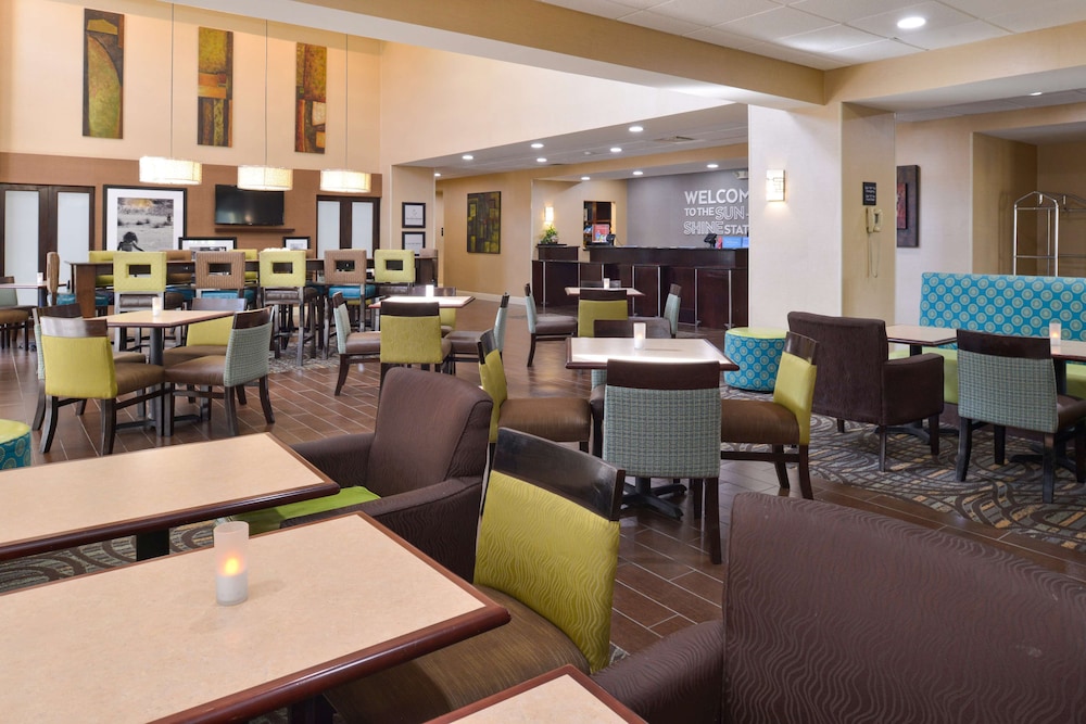 hampton inn and suites cape coral fort myers area fl