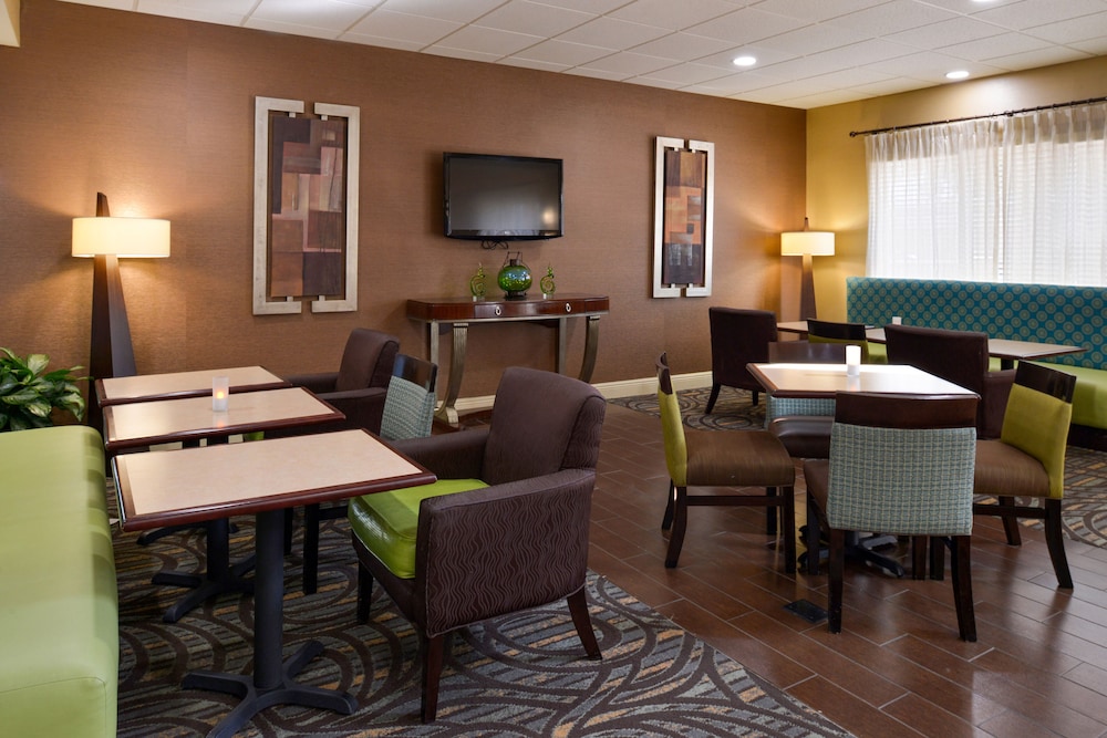 hampton inn and suites cape coral fort myers area fl