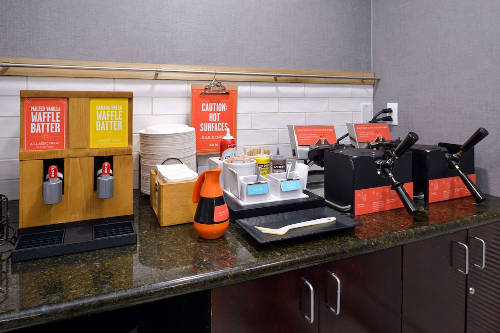 hampton inn and suites cape coral fort myers area fl