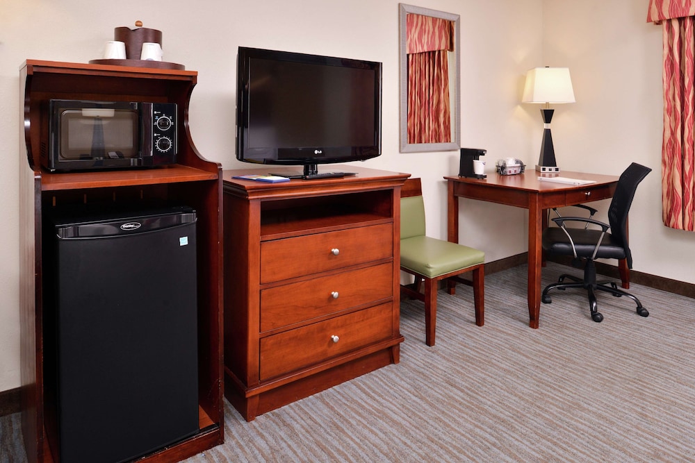hampton inn and suites cape coral fort myers area fl