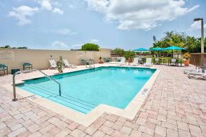hampton inn and suites cape coral fort myers area fl